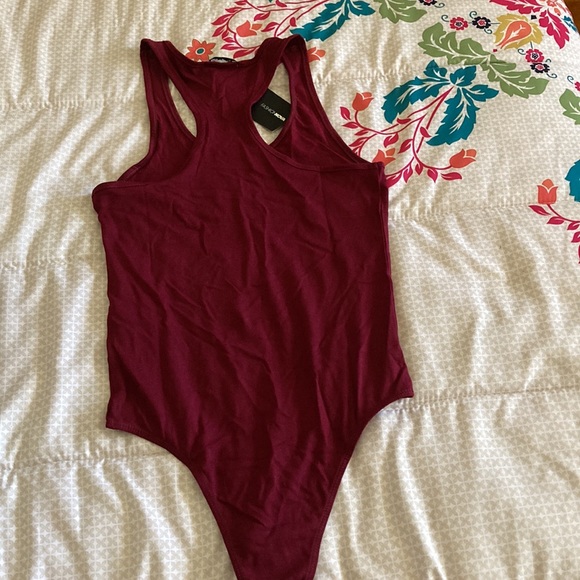 Fashion Nova Divine Basic Tank Bodysuit In Wine Size M NWT Never Worn - Picture 4 of 5
